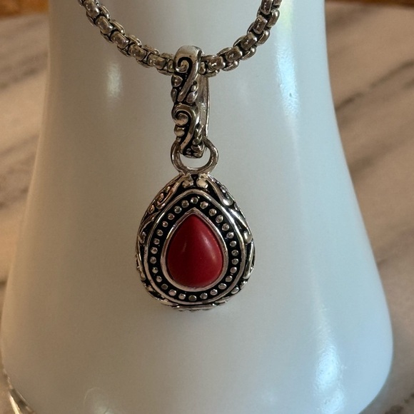 Premier Designs Teardrop Red Cabachon SilverTone Pendant Necklace 10” - Picture 3 of 13